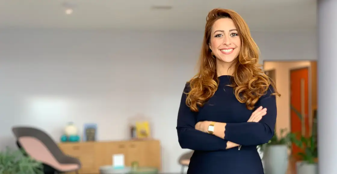 Mr. Emine Baldan Kaya, advocaat in Deventer, op kantoor